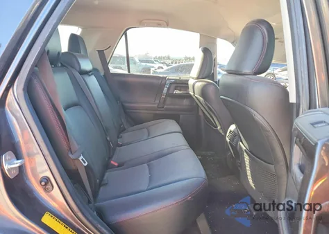 2018 Toyota 4Runner Sr5/Sr5 Premium z USA, uszkodzony, nr VIN JTEBU5JR8J5484961